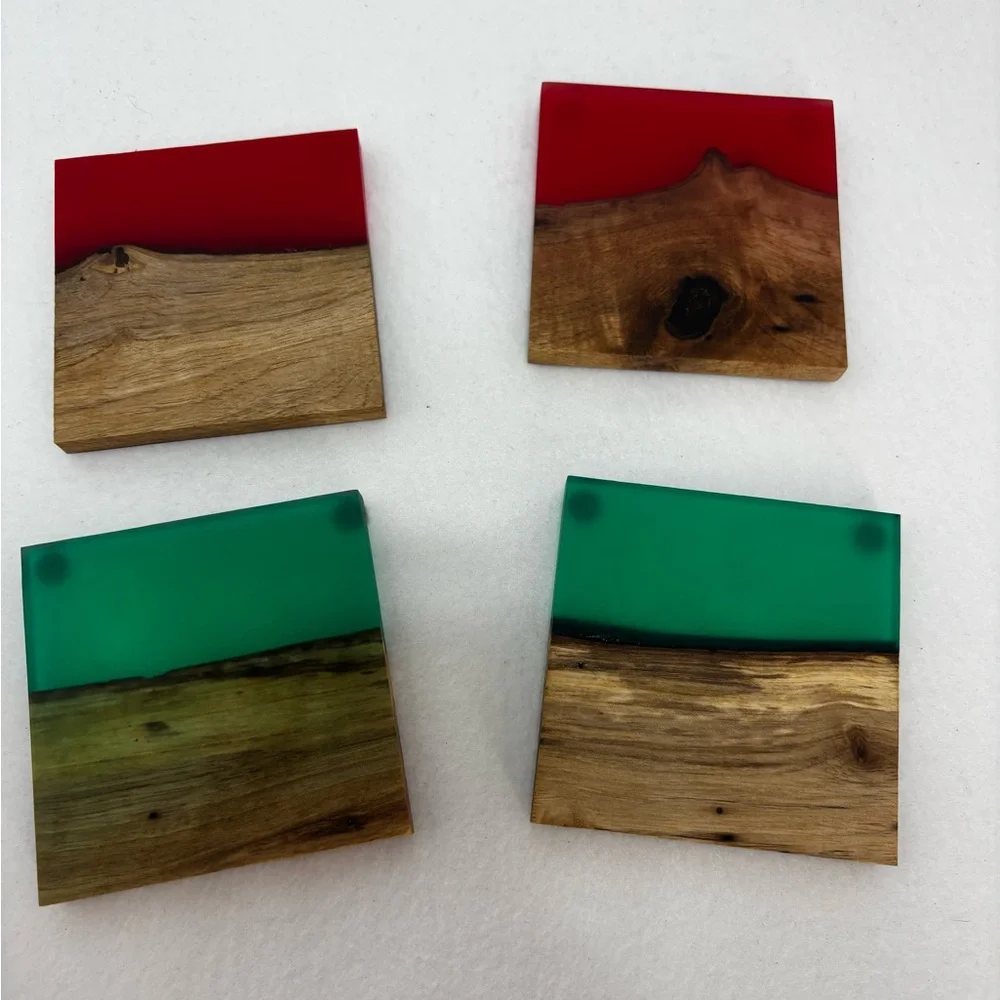 Christmas Resin & Wood Coaster Set of 4 — ‎ Holiday Home Decor Perfect gift